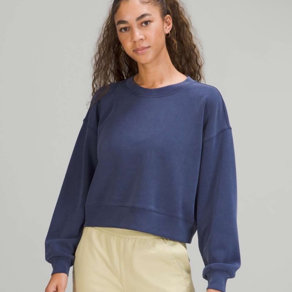 Lululemon softstreme cropped sweatshirt